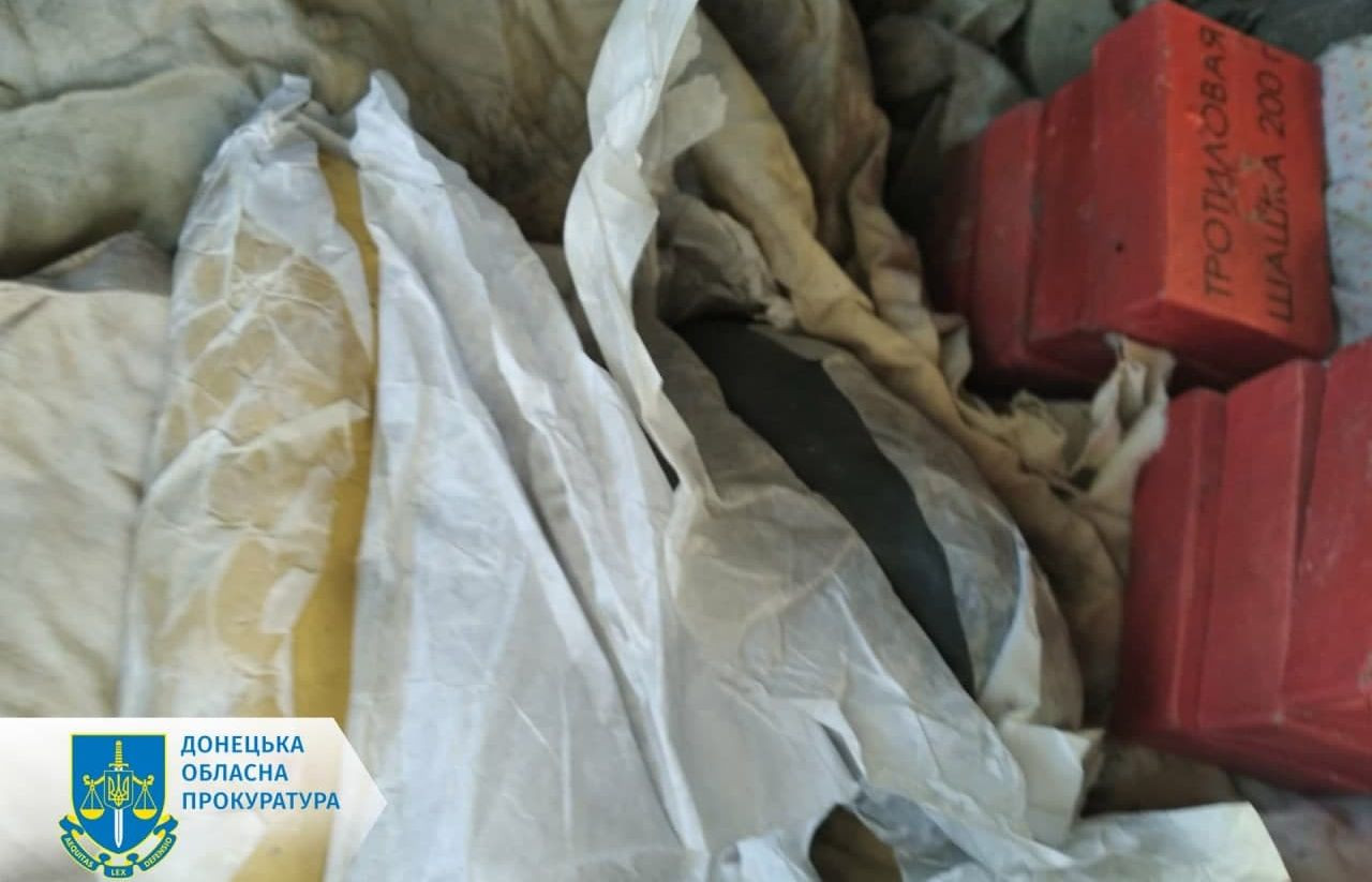 Переміщення схрону з боєприпасами - на Донеччині пособниця НЗФ РФ проведе 8 років за ґратами