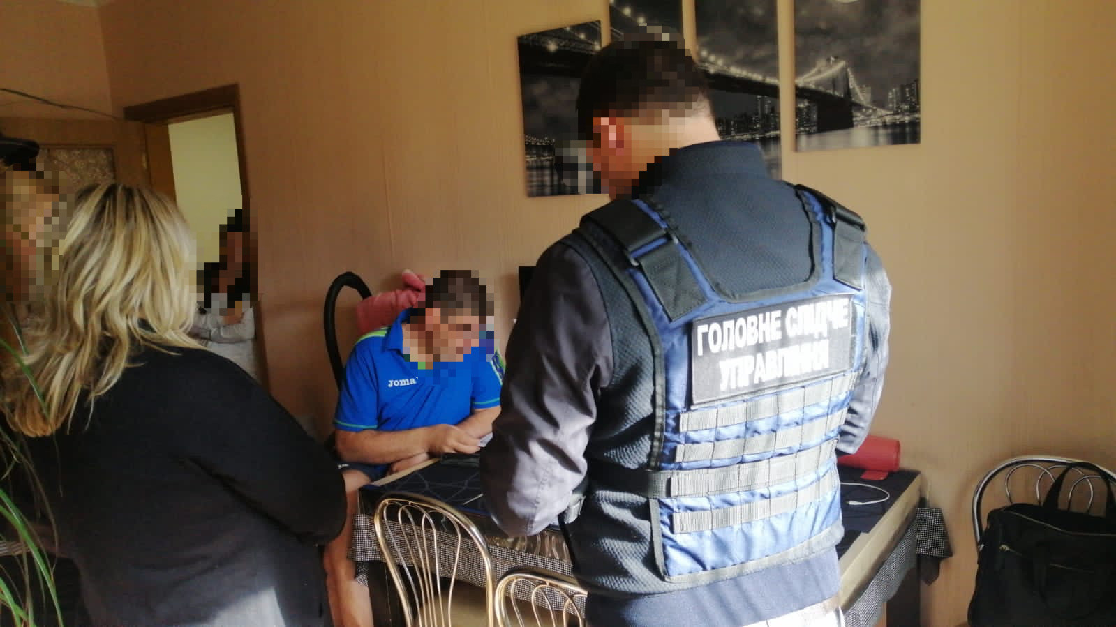 Заволодіння шляхом шахрайства понад 18,5 млн грн – повідомлено про підозру ексслужбовцям КП та директору підприємства