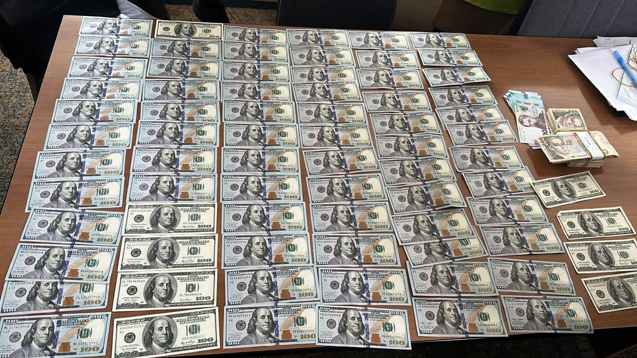 На одержанні хабара викрито директора структурного підрозділу НАН України