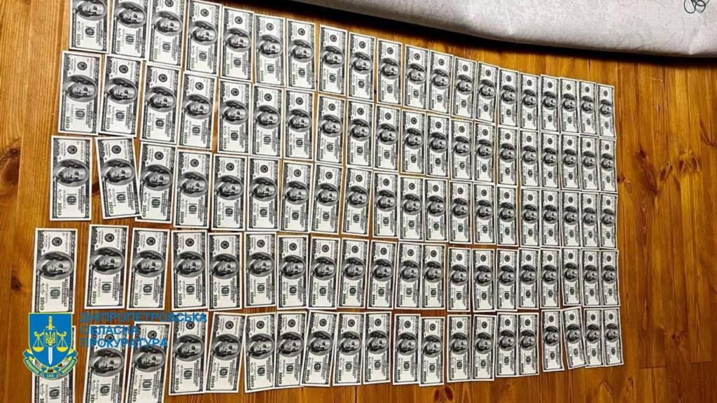 Привласнення і продаж нерухомості за підробленими документами – викрито дев’ять учасників злочинної організації у Дніпрі