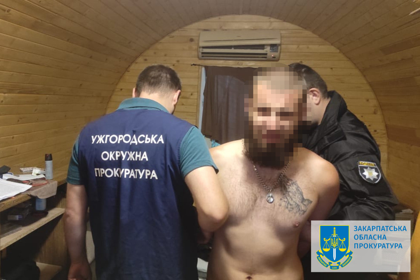 На Закарпатті пару співмешканців вчергове викрили на шахрайстві з продажу неіснуючих товарів для військових