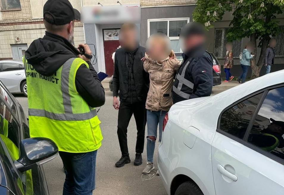 Sumy region prosecutors sent an indictment in court on a woman who tried to sell a baby for $ 30,000