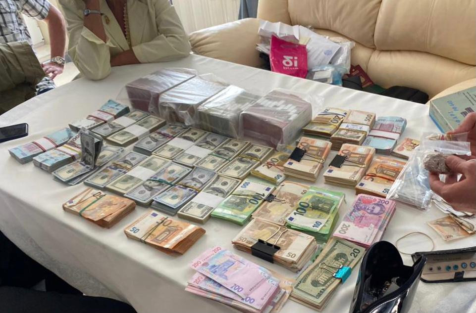 Несплата 1,3 млрд грн податків – підозрюють керівників компанії-постачальника російських міндобрив (ФОТО)