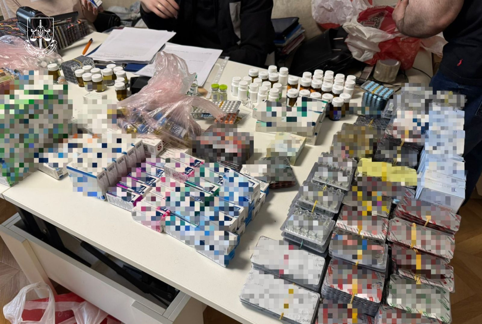 Правоохоронці припинили наймасштабніше в Україні нелегальне виробництво анаболічних стероїдів під виглядом імпортних медпрепаратів для спортсменів