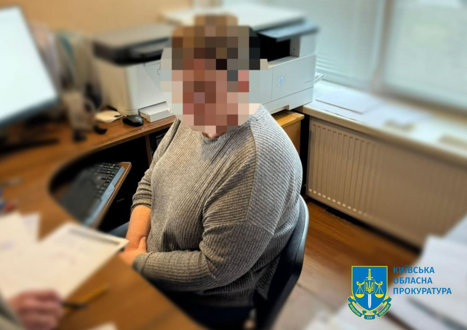 Службовицю сільради викрито на хабарі за виключення ділянки з проєкту будівництва Великої кільцевої автодороги