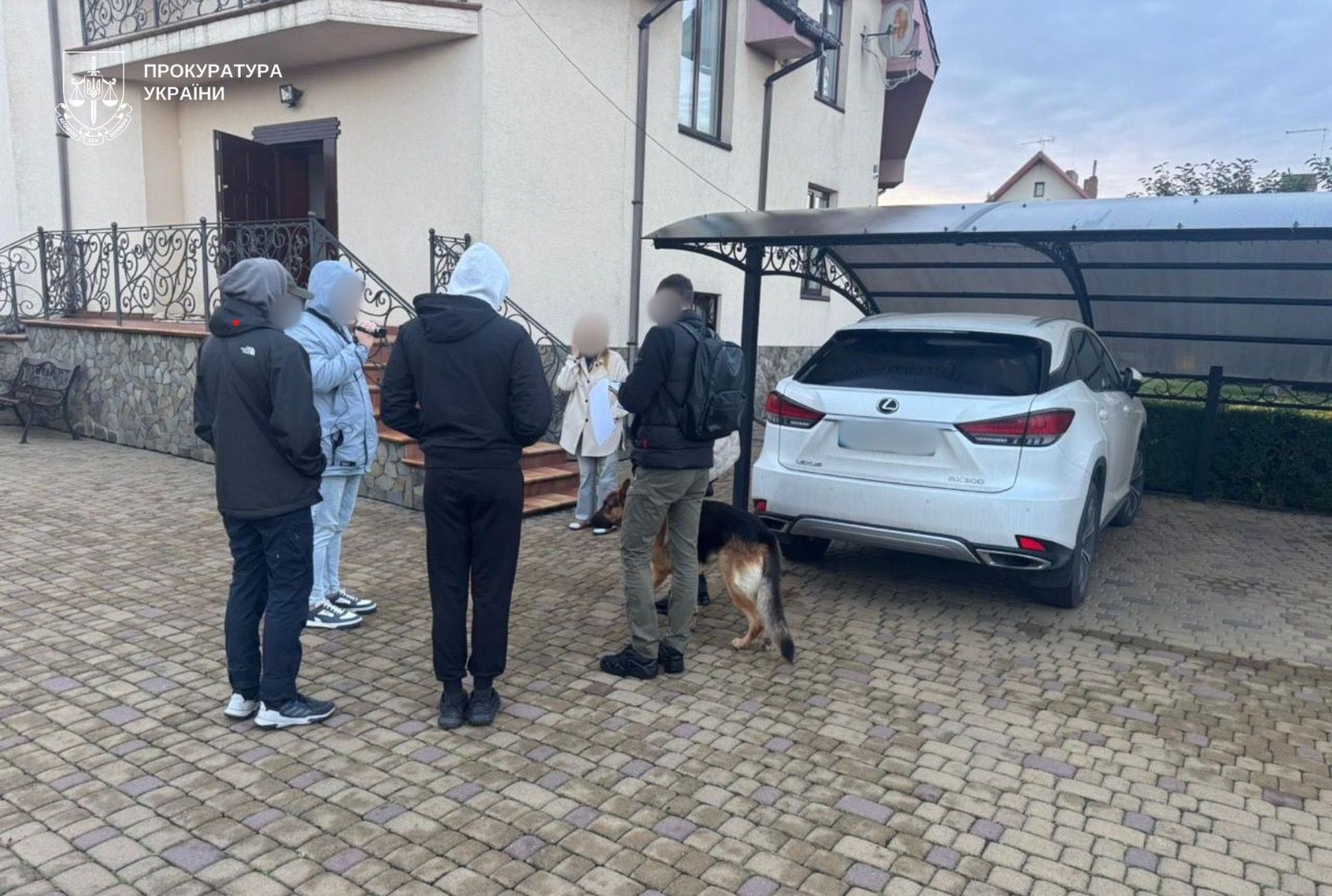 Повідомлено про підозру особам, які завдали комерційному банку збитків на понад 128 млн гривень