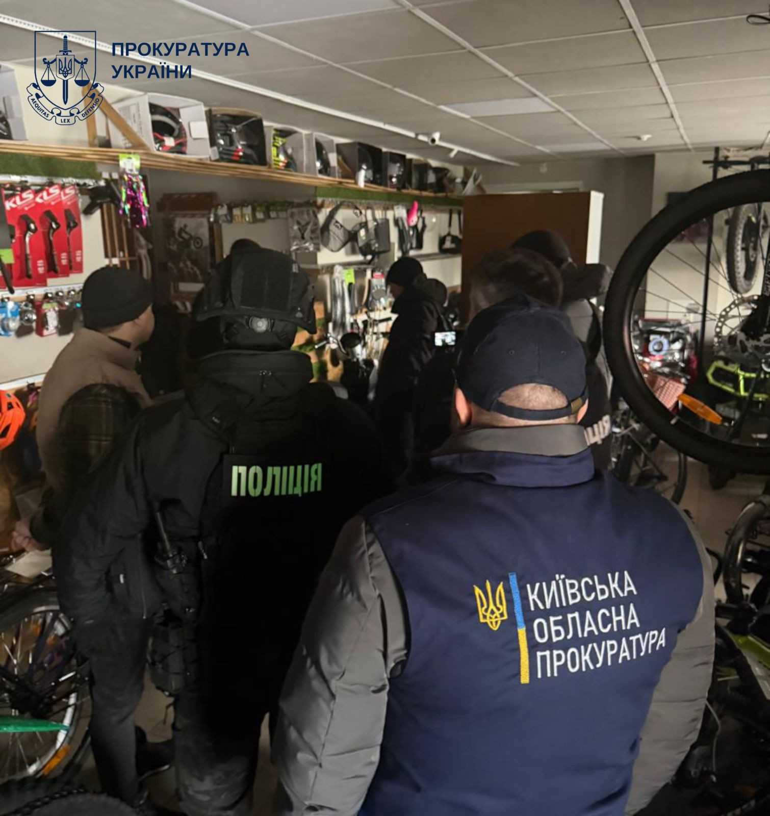 25 тисяч доларів за “вирішення питання” у ТЦК: прокуратура Київщини повідомила про підозру за зловживання впливом