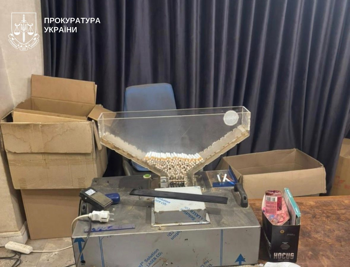An underground cigarette production disguised as a residential building was exposed in Kherson