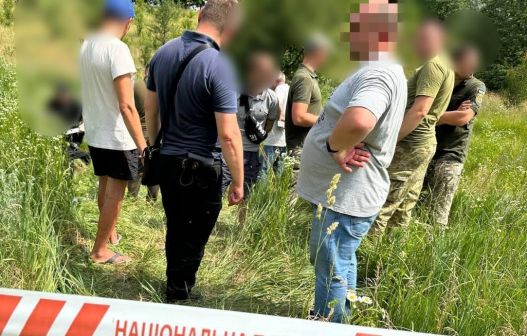 Облила бензином та підпалила племінника чоловіка – мешканці Київщини повідомлено про підозру