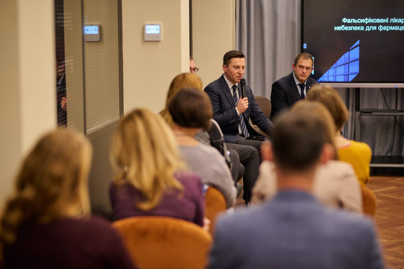 Презентовано рекомендації, які допоможуть українцям захиститися від придбання фальсифікованих ліків