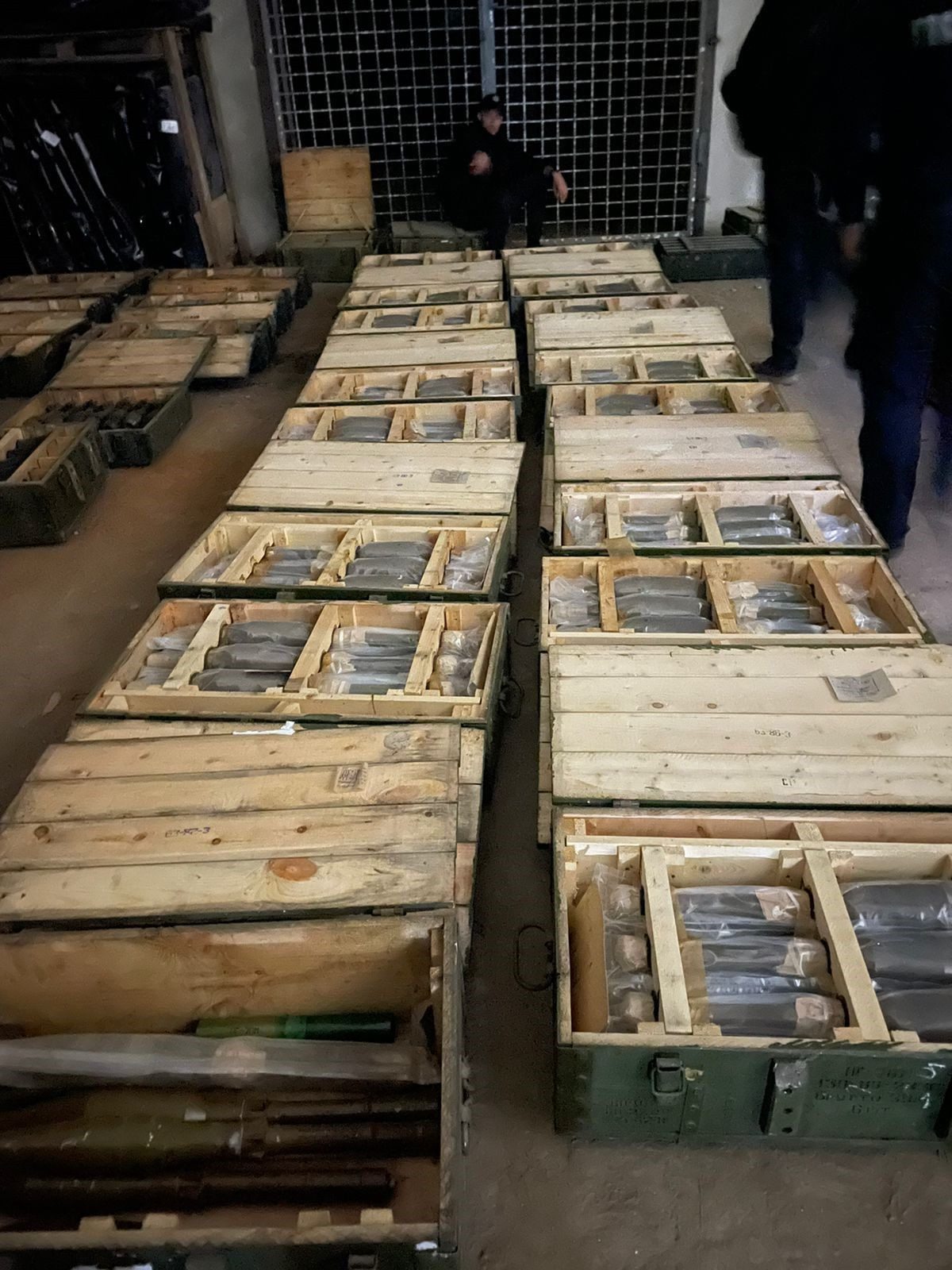 Прокуратура зупинила розпродаж складу ракетно-артилерійського озброєння військової частини на Миколаївщині (ФОТО)