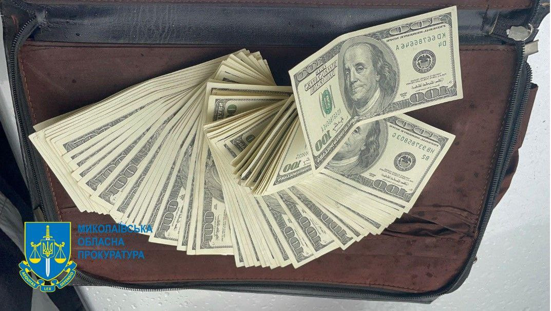 Переправлення військовозобов’язаного за кордон за 6 тис доларів США - викрито групу осіб