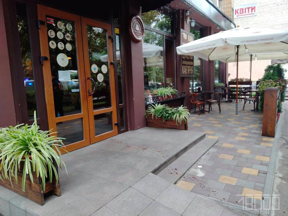 За фактом умисного вбивства підприємця в центрі Черкас розпочато кримінальне провадження (ФОТО)