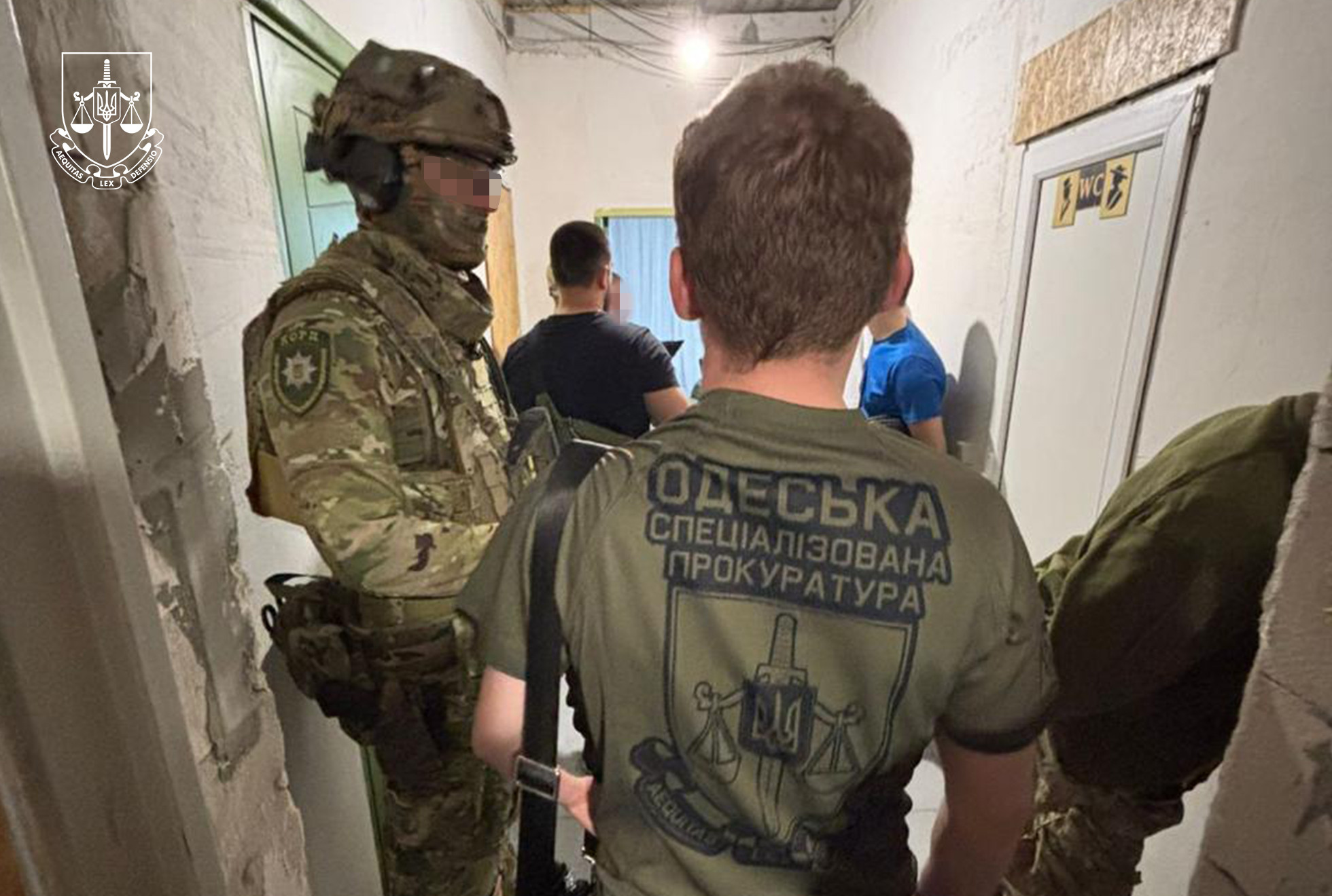 Військовослужбовця-дезертира та його спільника затримано за спробу розбійного нападу на будинок підприємця Одещині