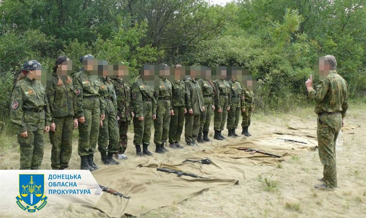 Навчання дітей рукопашному бою і користуванню зброєю – на Донеччині судитимуть засновника військово-патріотичних клубів «ДНР»