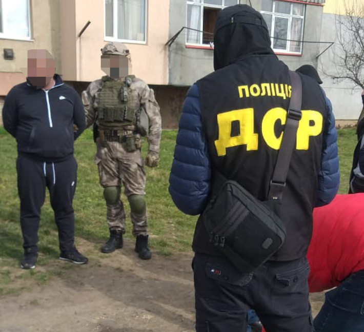 Поширення злочинного впливу на Закарпатті – «смотрящого» та кримінального авторитета засуджено до 13 та 8 років за ґратами