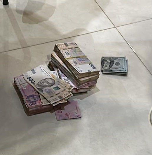 Вимагали щомісячну «данину» з бізнесменів - на Дніпропетровщині викрили посадовицю ГУ ДПС та її чоловіка