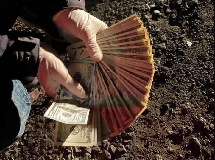 В перший день на посаді на хабарі викрито начальника одного із відділів поліції на Одещині (ФОТО)