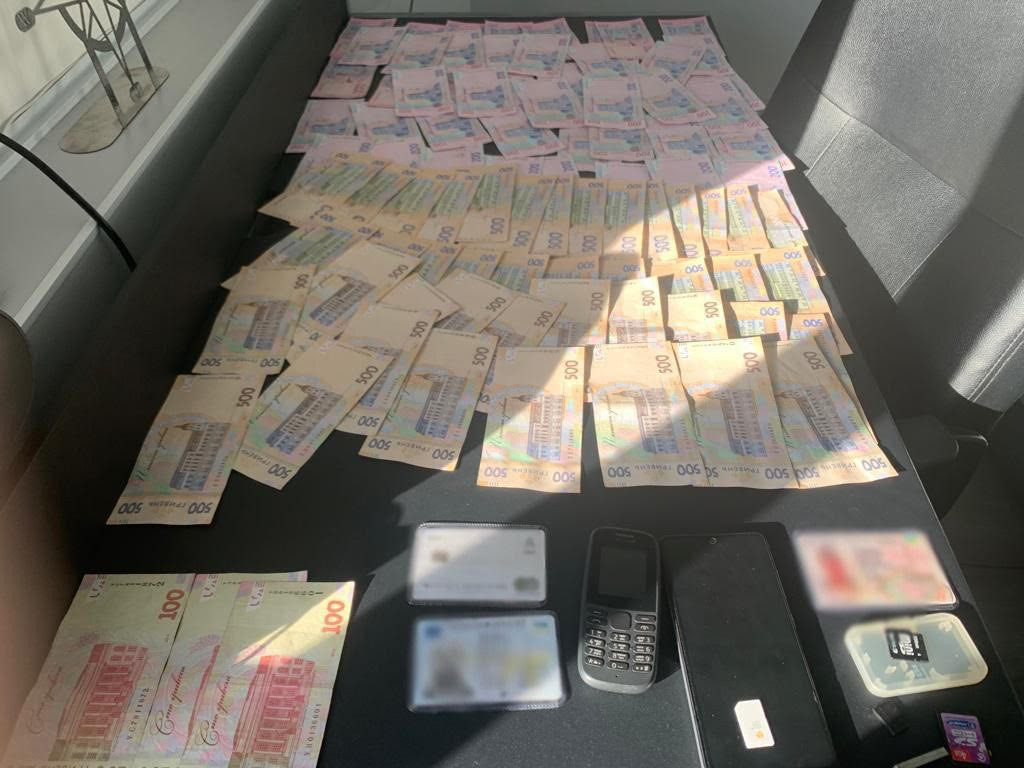 Столичні правоохоронці викрили чергову шахрайську схему оренди житла для переселенців