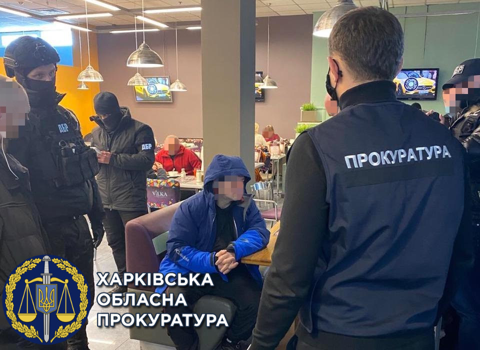 Працевлаштування в ДБР за 15 000 доларів США —двох адвокатів судитимуть за шахрайство (ФОТО)