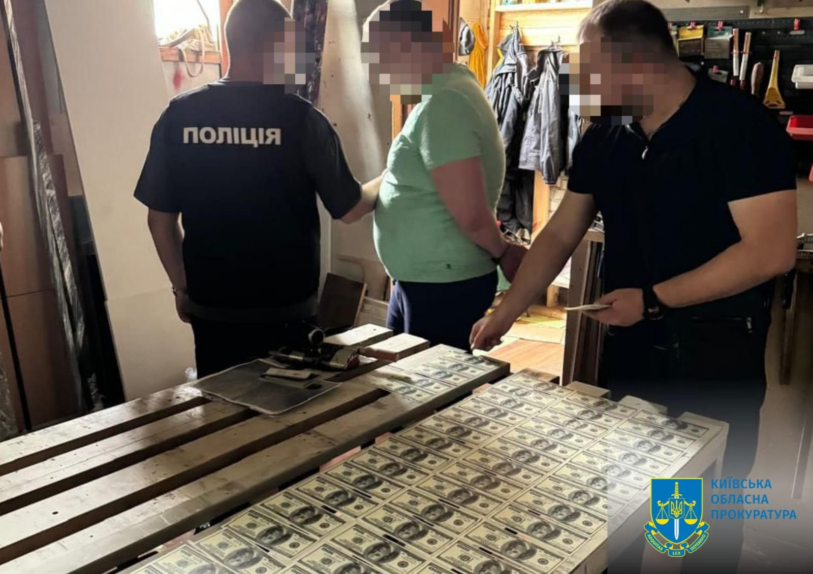 За 15 тисяч доларів США обіцяв допомогти в ухиленні від мобілізації – викрито мешканця столиці