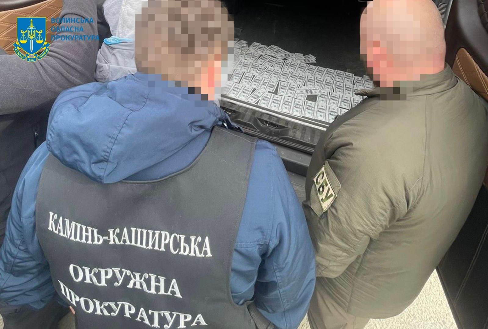 12 тис доларів США за фіктивний шлюб – викрито жителя Волині, який сприяв ухилянтам у нелегальному виїзді за кордон