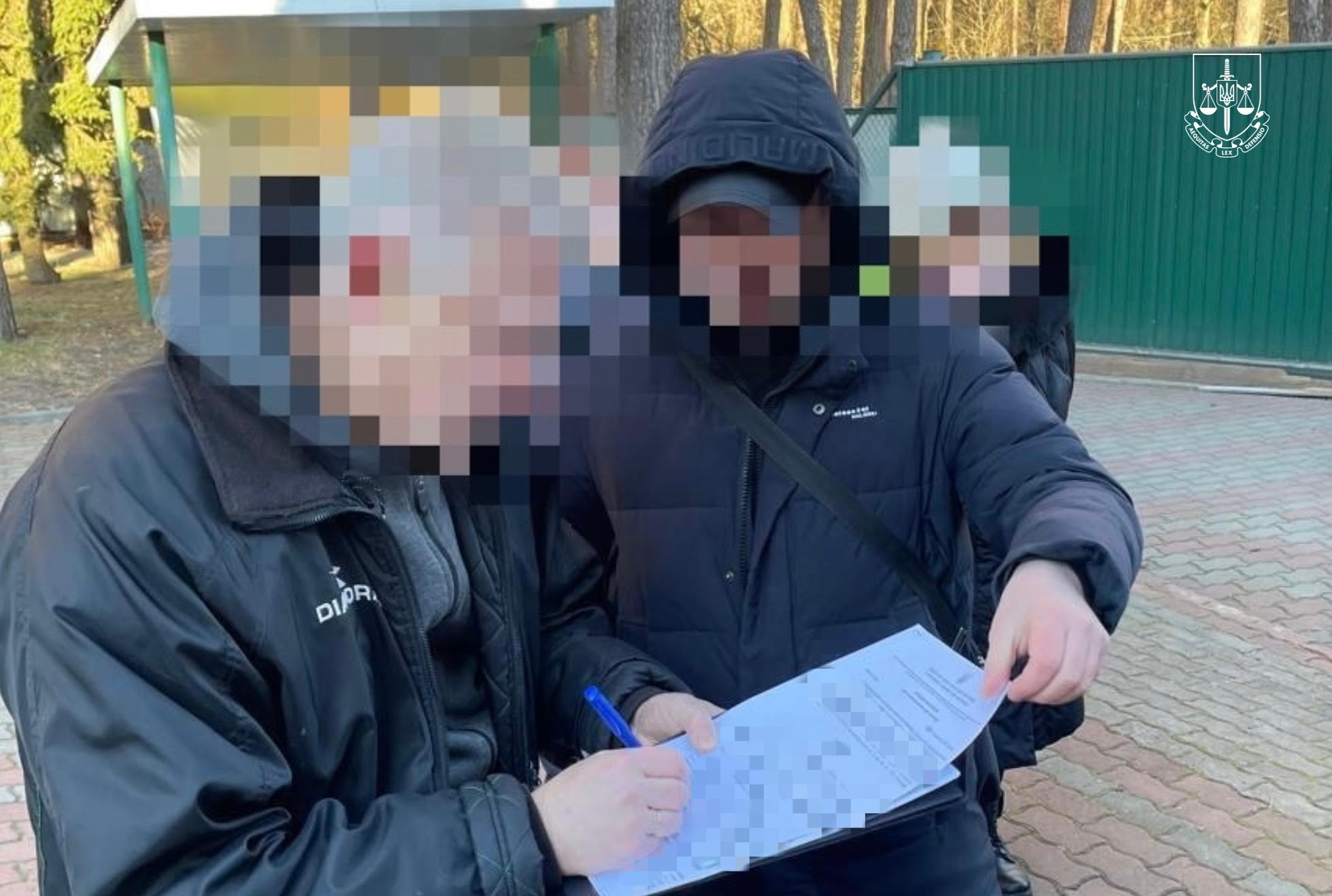 Правоохоронці викрили мережу продажу БАДів із канабісом