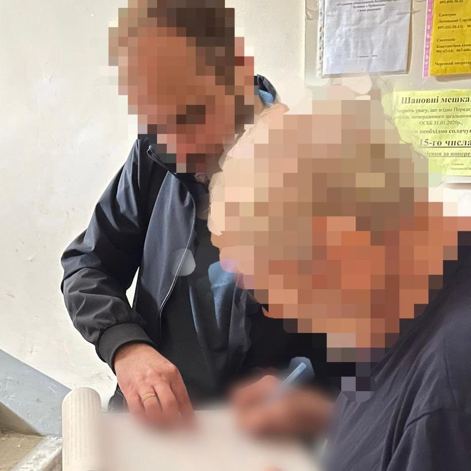 Виправдовування збройної агресії РФ проти України – двом киянам повідомлено про підозру