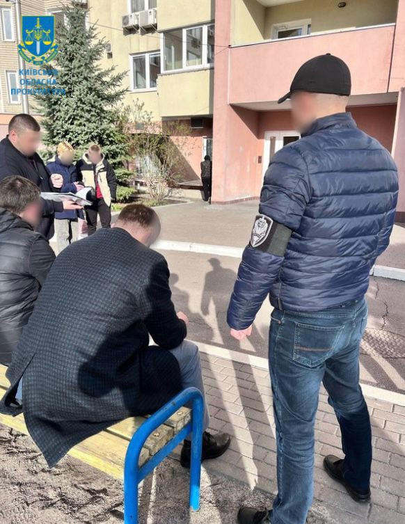 Посадовця ГУ ДПС у Київській області викрито на одержанні 735 тис грн хабара