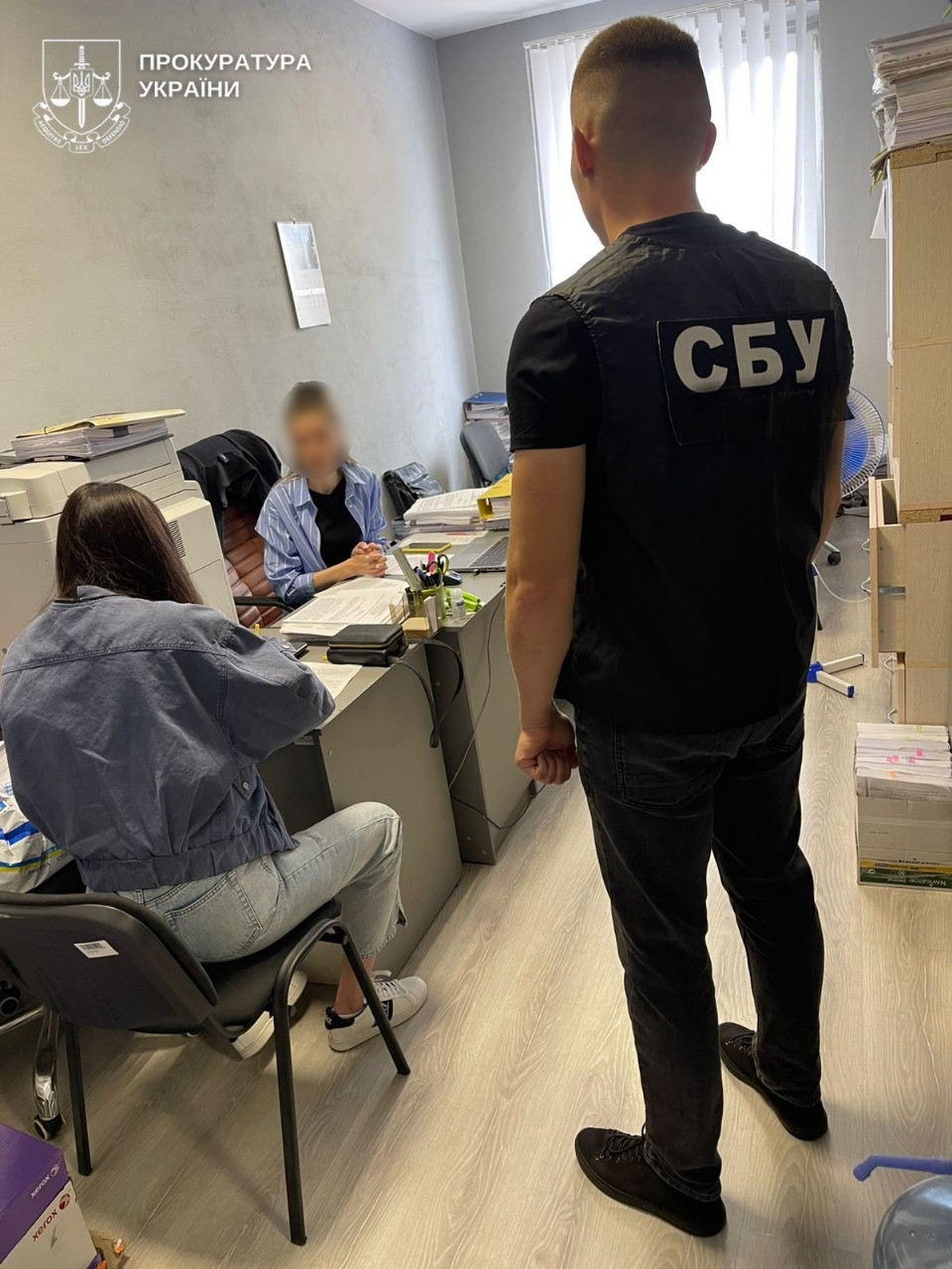 Purchase of equipment at an inflated price for UAH 2.4 million - will be tried