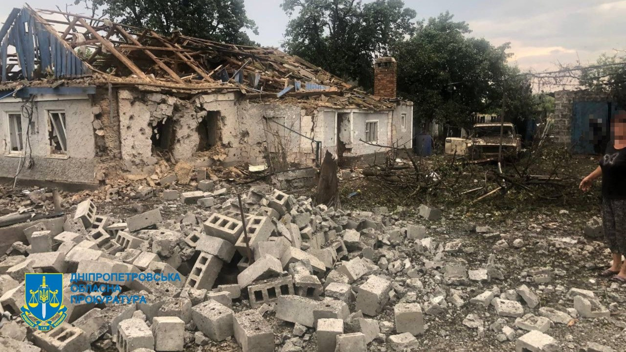 Поранення мирних мешканців внаслідок чергових артобстрілів Дніпропетровщини - розпочато розслідування