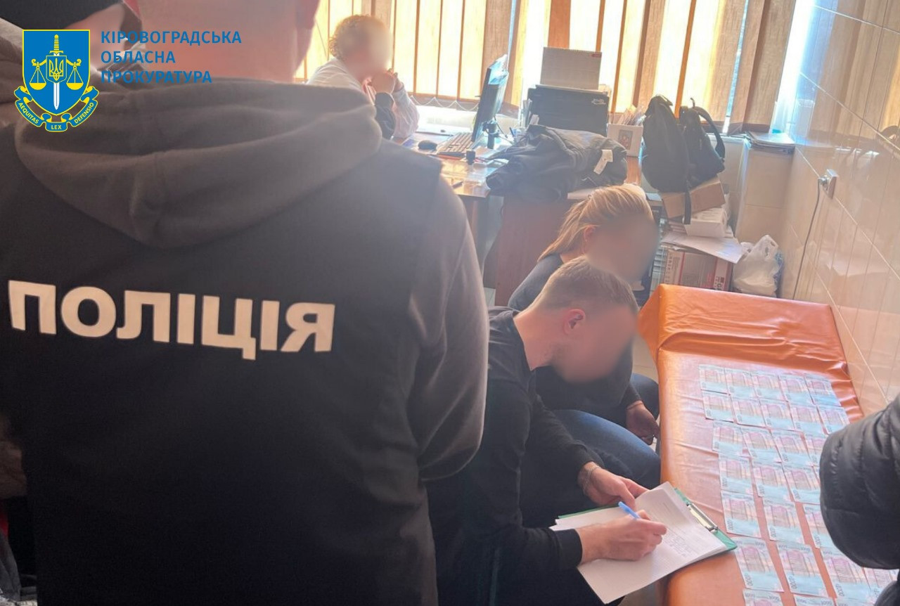 Неправомірна вигода за визнання непридатним до служби в армії – на Кіровоградщині підозрюють лікаря-члена районної ВЛК