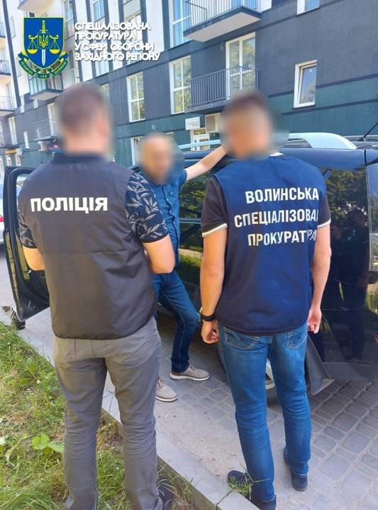 Хабар за уникнення мобілізації – на Волині повідомили про підозру працівнику військкомату та чиновнику міськради