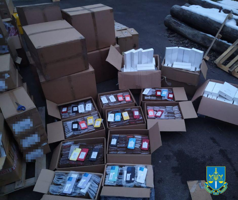Ввезення техніки без сплати мита – на Львівщині викрито схему