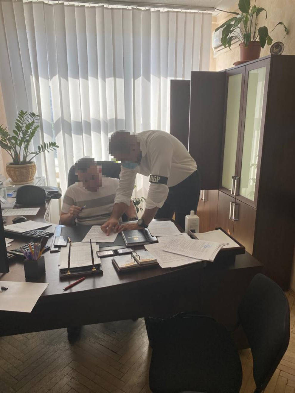 Недбалість на закупівлях зі збитками на 10 млн грн – підозрюють заступника директора держустанови