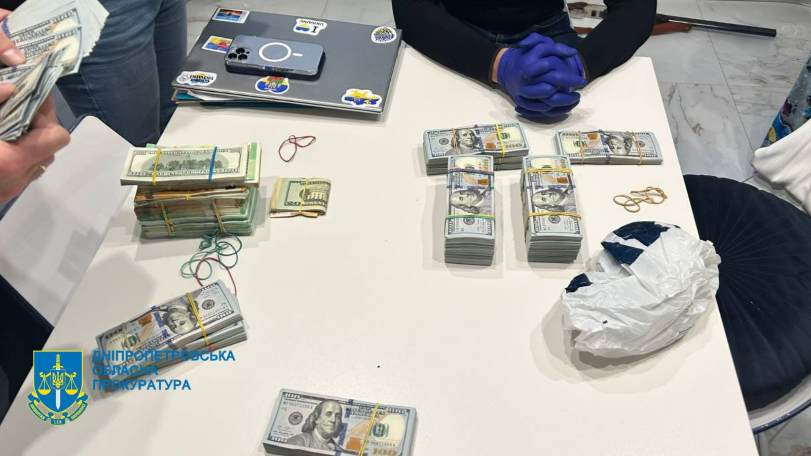 Незаконно заволоділи землями водного фонду вартістю понад 17 млн грн для забудови елітного містечка – на Дніпропетровщині судитимуть учасників злочинної організації