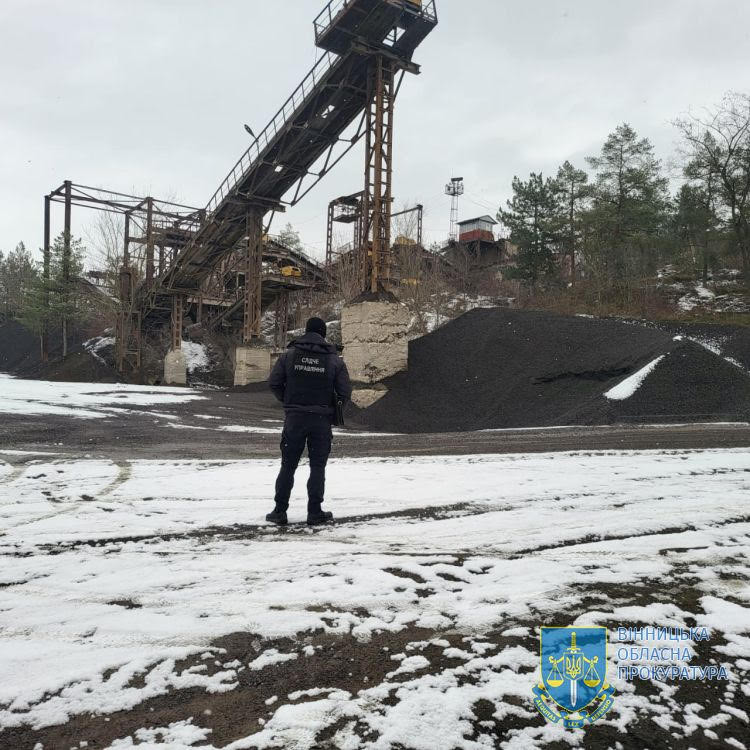 Директора підприємства на Вінниччині судитимуть за незаконне видобування граніту