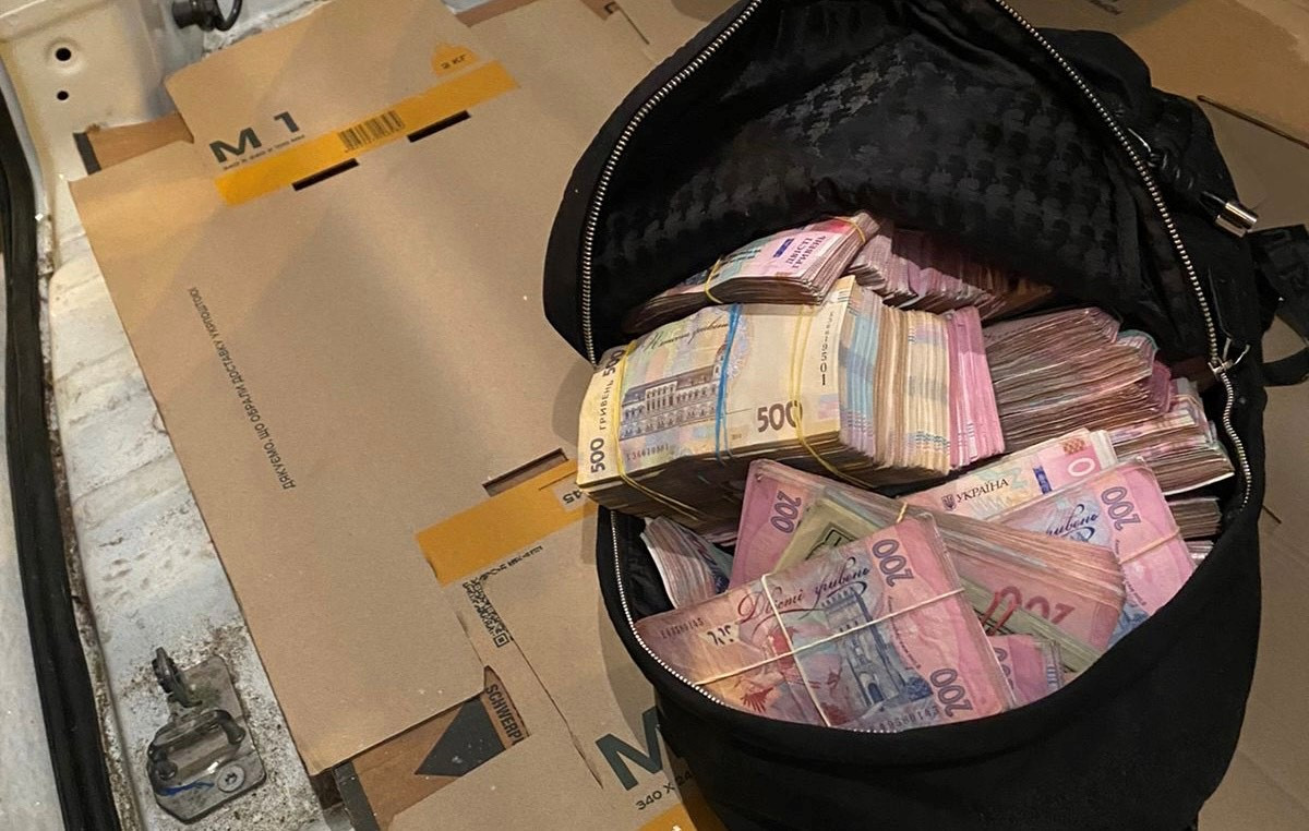 1,75 млн грн «відкатів» за одержання бюджетних підрядів – викрито посадовця столичного КП