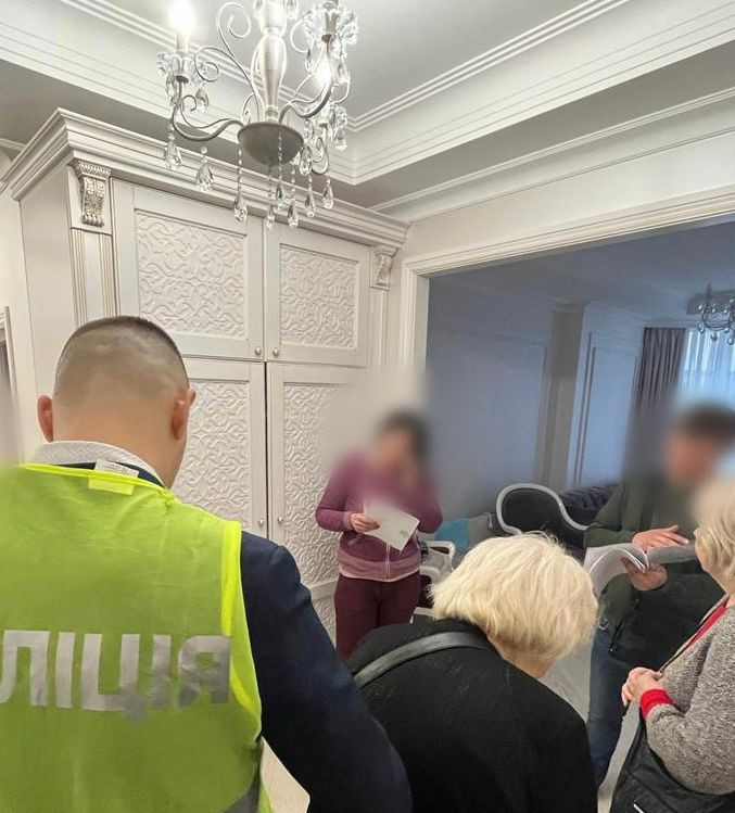 Розкрадання 32 млн грн бюджетних коштів на виплатах «мертвим душам» - ексдиректору столичної ритуальної служби та його спільниці повідомлено про підозру