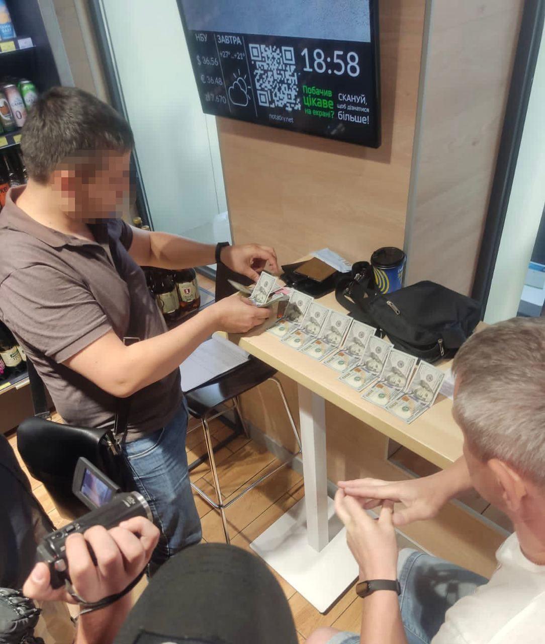 Викрито схему переправлення чоловіків через кордон під видом «польських студентів» - затримано доцента кафедри столичного вишу