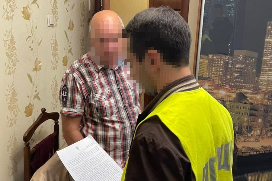 Виправдовував дії окупантів та поширював російську пропаганду – киянину повідомлено про підозру
