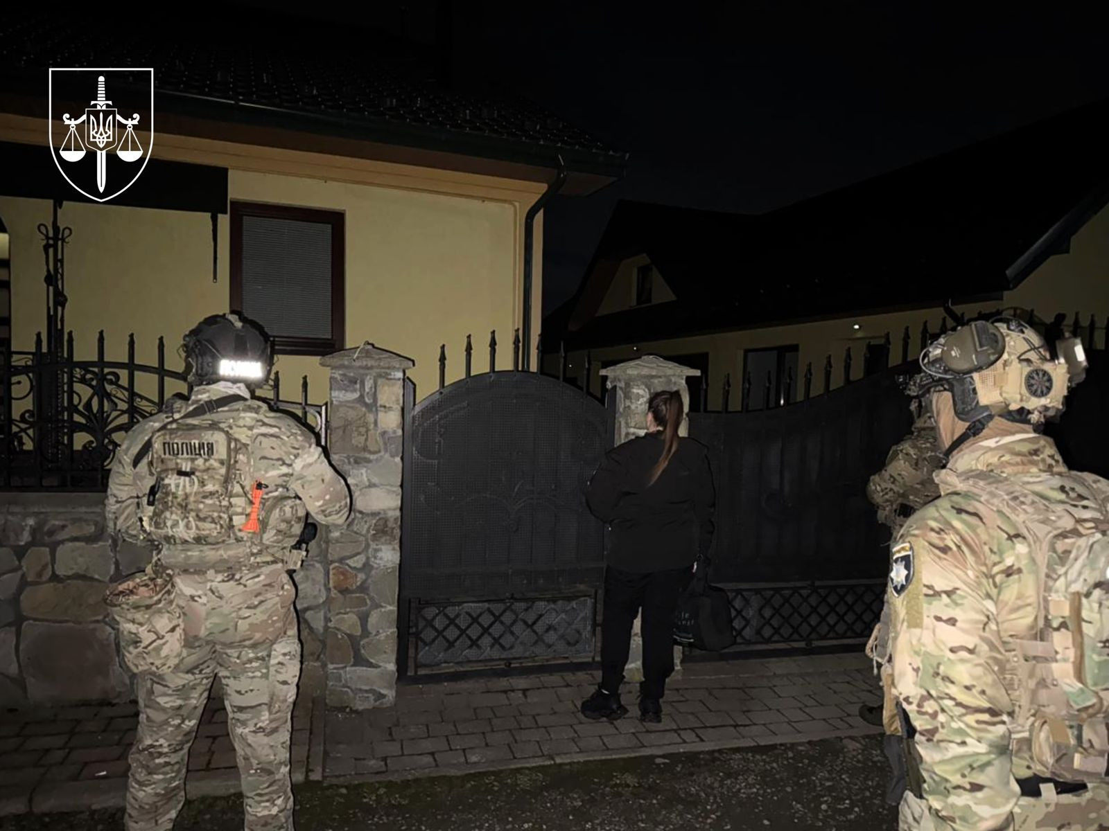 Розкрито міжнародну злочинну мережу з легалізації коштів за використання понад сотні підставних осіб, більшість — громадяни Латвії