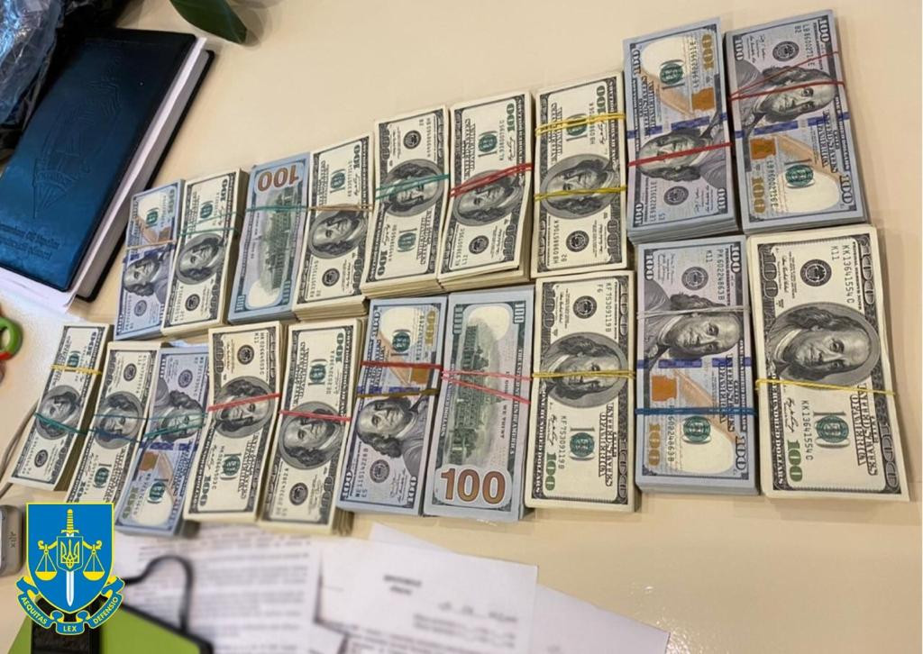 Викрито схему легалізації в Україні іноземців з країн підвищеного терористичного ризику та держави-агресора