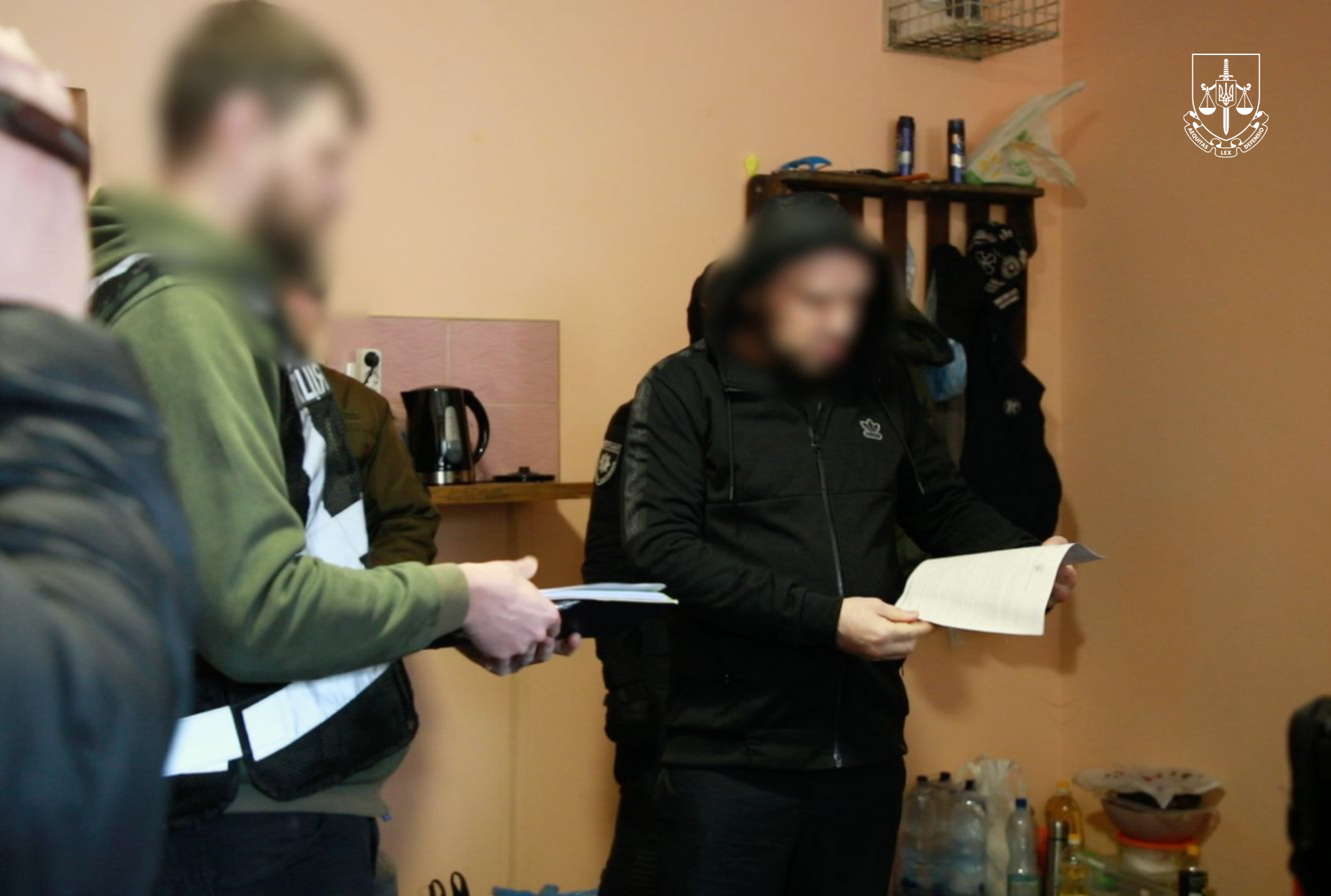 Повідомлено про підозру організатору «сходки» та двом «ворам у законі» за поширення злочинного впливу