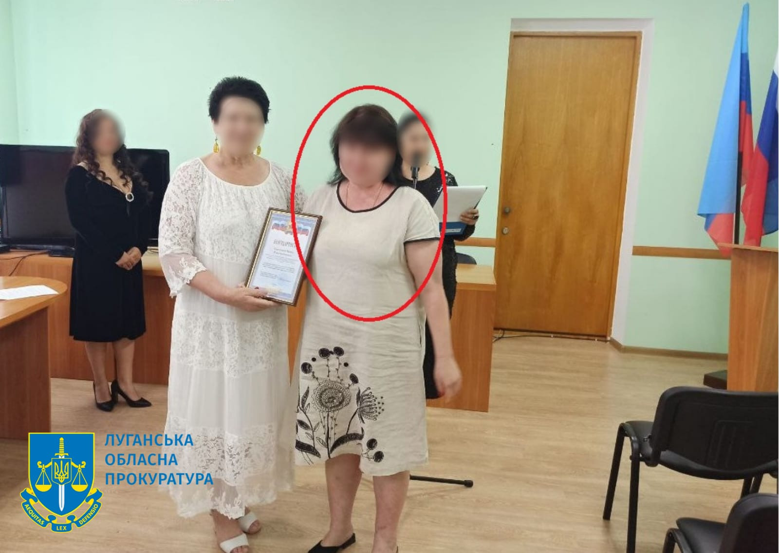 Співпраця з окупаційною владою у Сватовому – місцевій жительці повідомлено про підозру у колабораціонізмі